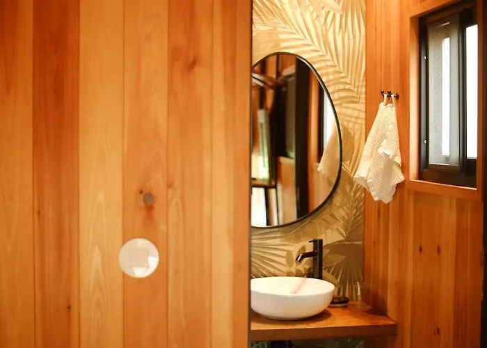 - Barn Nest 招待所